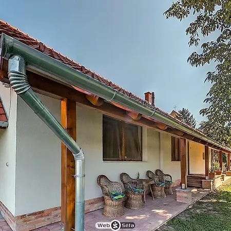 Vackor Vendeghaz Gerjen Apartment Exterior photo