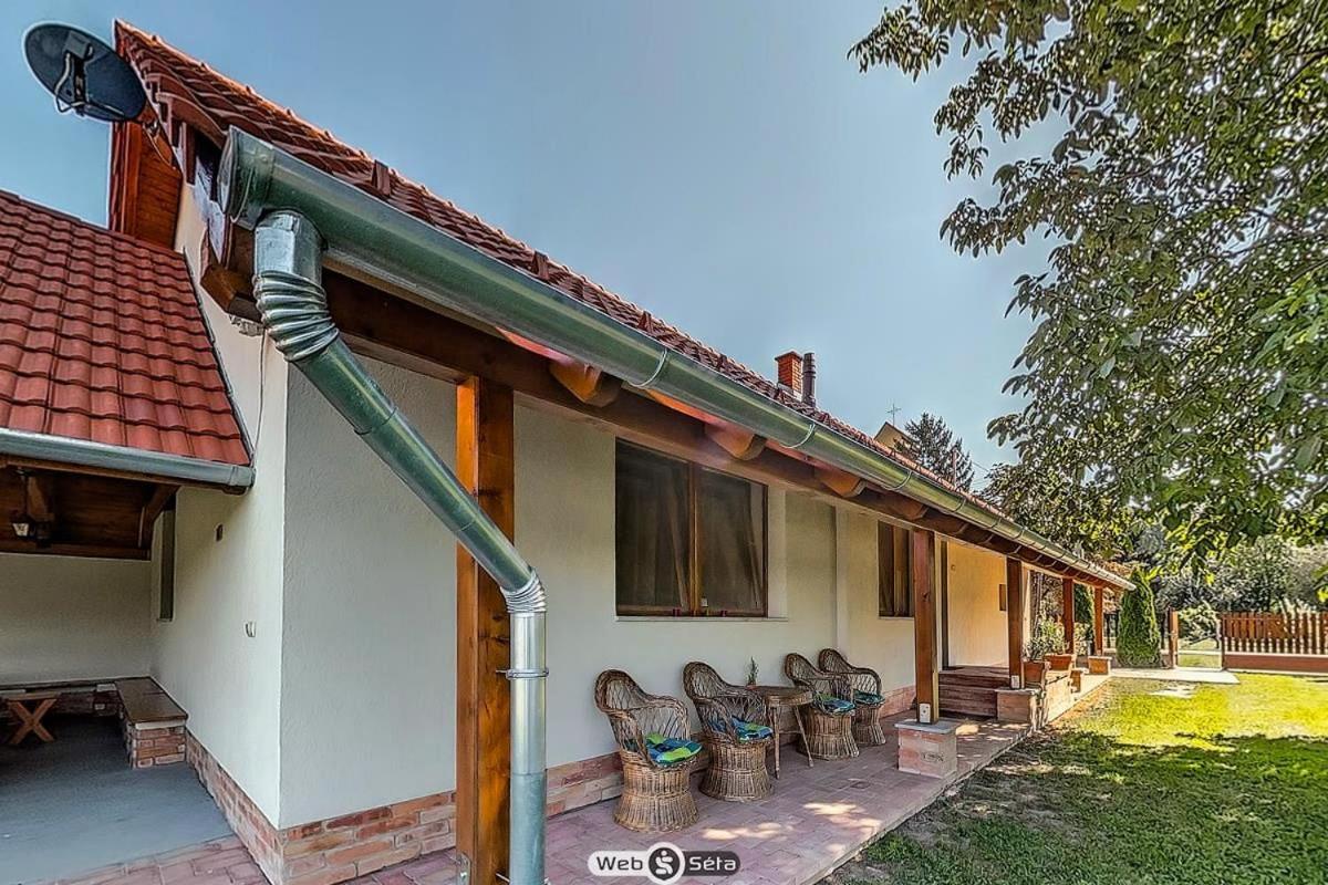 Vackor Vendeghaz Apartman